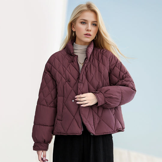 Damen gesteppte Jacke mit hohem Kragen und praktischen Druckknopfdetails EB