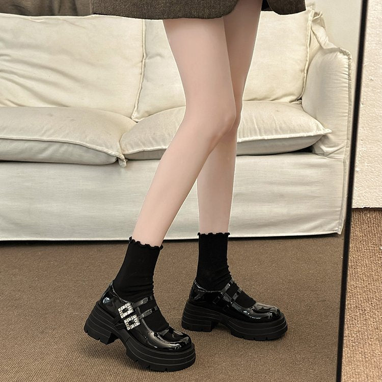 Damen Plateau-Ballerinas mit doppelt verstellbarem Riemen und glitzernden Details EB