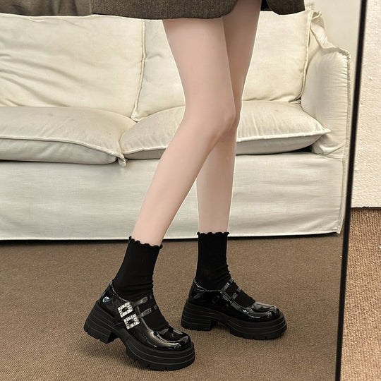 Damen Plateau-Ballerinas mit doppelt verstellbarem Riemen und glitzernden Details EB