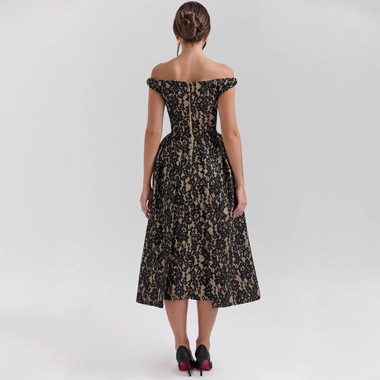 Damen Spitzenkleid mit schulterfreiem Design und elegantem Rock EB