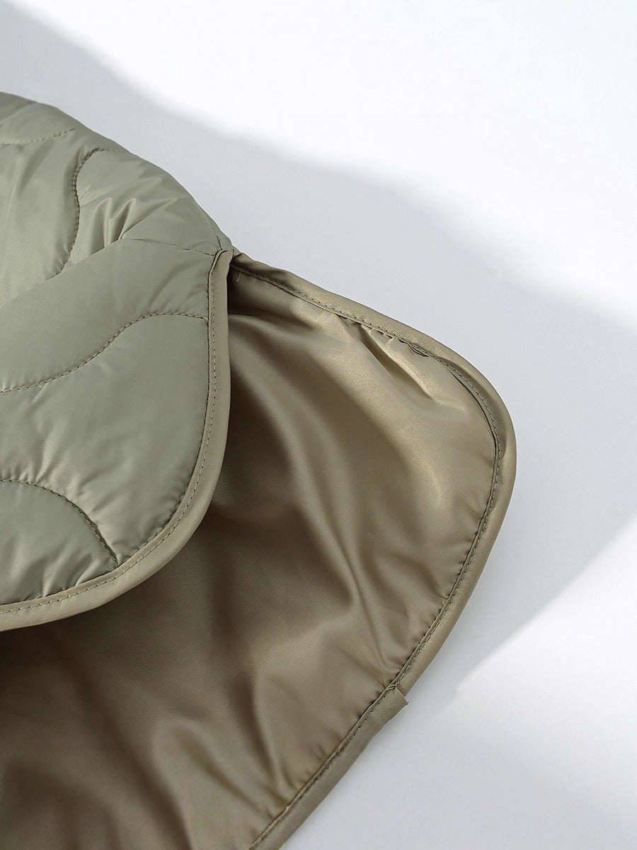 Damen gesteppte Übergangsjacke mit sanfter Stofftextur und praktischen Druckknöpfen EB