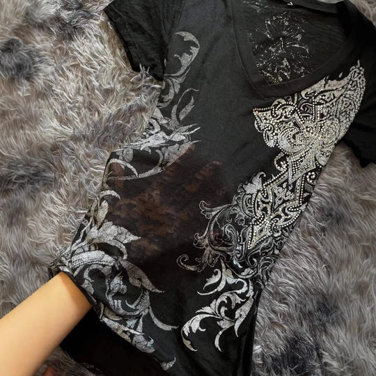 Damen Elegantes V-Ausschnitt T-Shirt mit kunstvollem Design EB