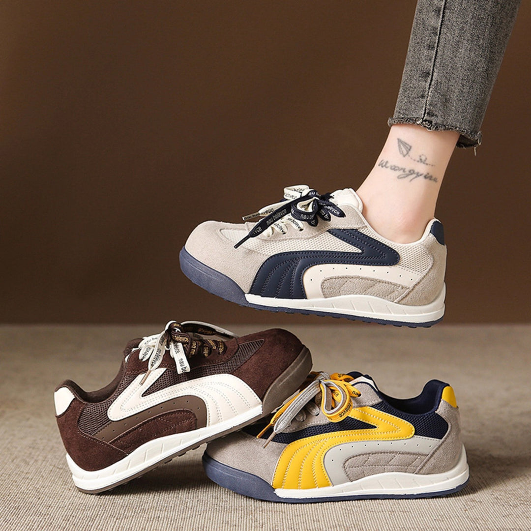 Damen Sneakers mit weichem Wildleder und innovativer Schnürtechnologie EB
