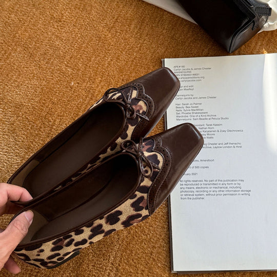 Damen Elegante Ballerinas mit modischem Riemchen und einzigartiger Oberflächenstruktur EB