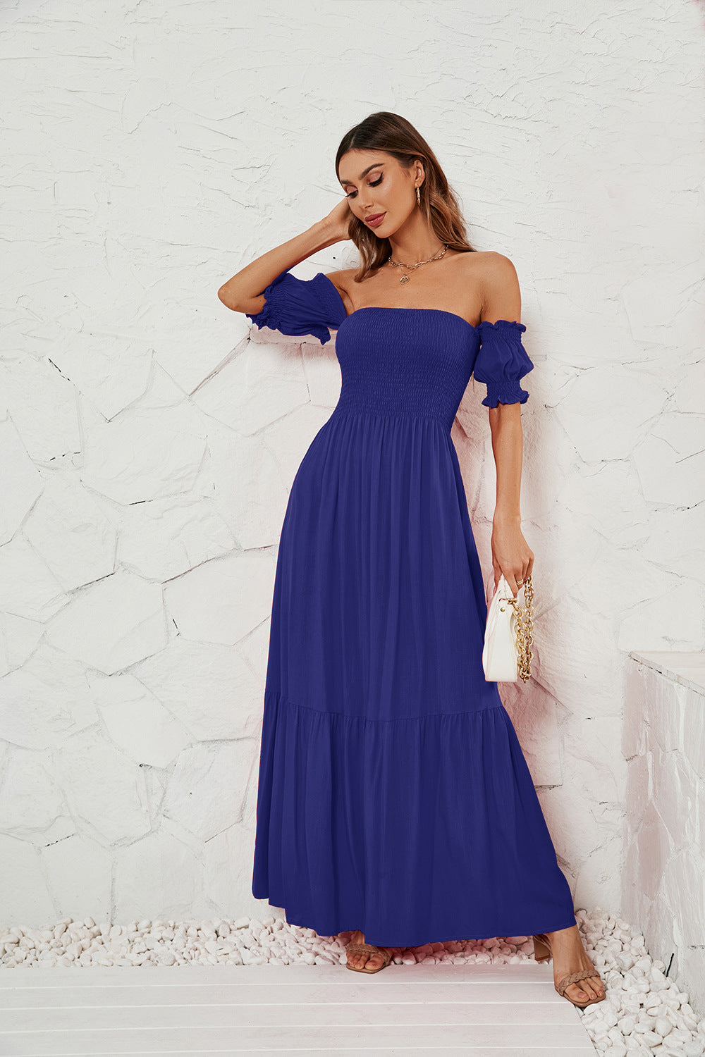 Damen Maxikleid mit schulterfreiem Schnitt und romantischen Puffärmeln EB