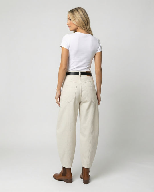 Damen hochtaillierte extraweite Twill-Hose mit großen aufgesetzten Taschen und Kellerfalten EB