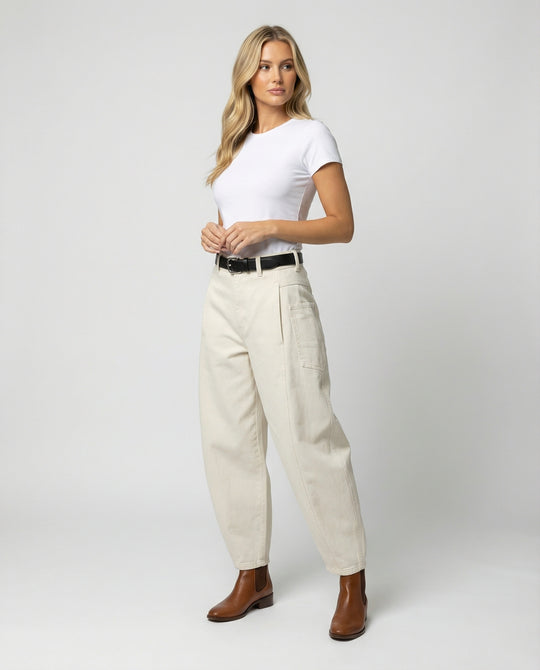 Damen hochtaillierte extraweite Twill-Hose mit großen aufgesetzten Taschen und Kellerfalten EB