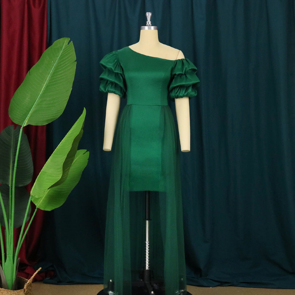 Damen Elegantes Tüllkleid mit asymmetrischem Ausschnitt und voluminösen Puffärmeln EB