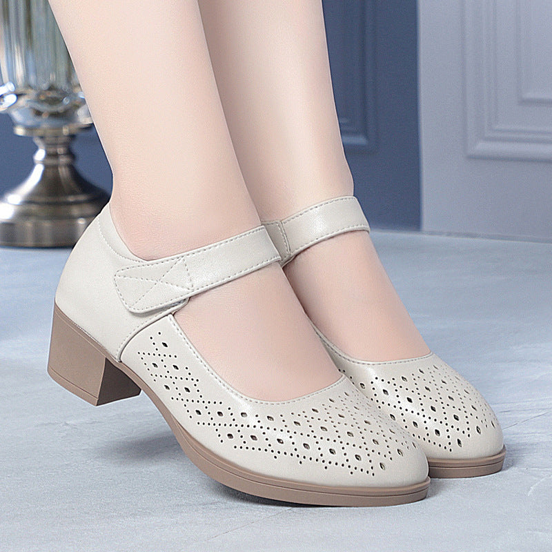 Damen Mary Jane Schuhe mit elegantem Lochdesign und bequemem Blockabsatz EB
