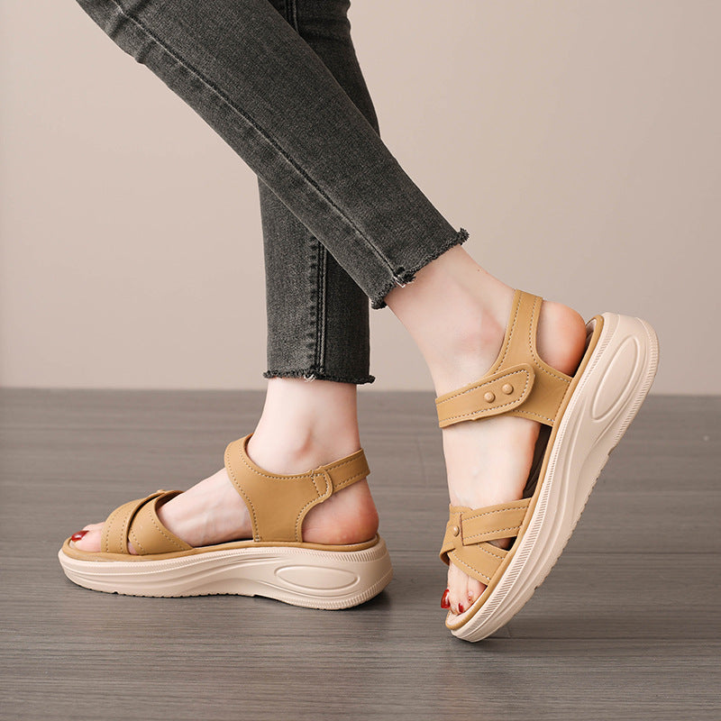 Damen Komfortable Sandalen mit verstellbaren Riemen und gepolstertem Fußbett EB