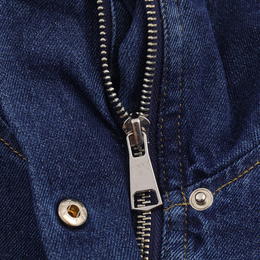 Damen cropped Denimjacke mit hochgeschlossenem Kragen und praktischen Taschen EB