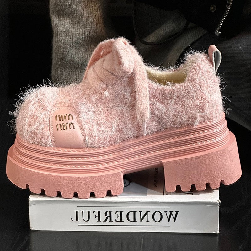 Damen Modische und atmungsaktive Plateau-Sneaker mit kuscheligem Obermaterial EB