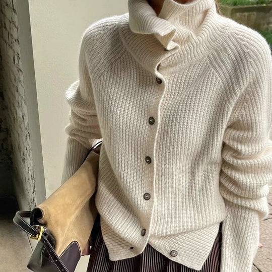 Damen Strickjacke mit hohem Kragen und Knopfverschluss EB