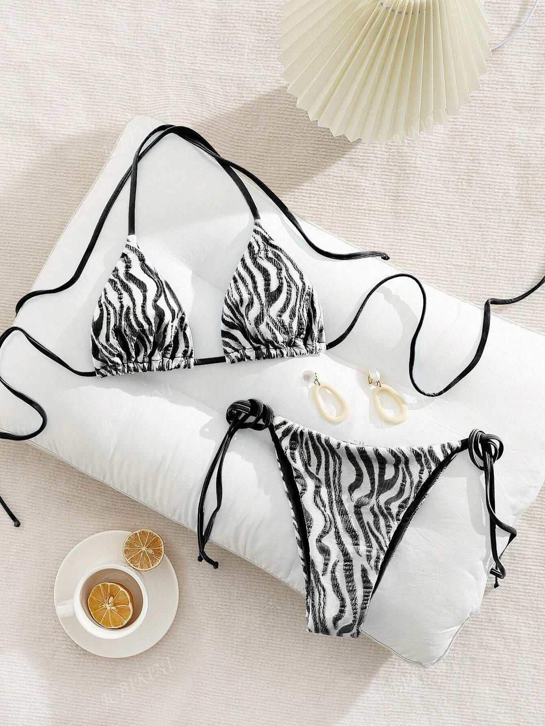 Damen Triangel-Bikini mit stilvollen Knotendetails EB