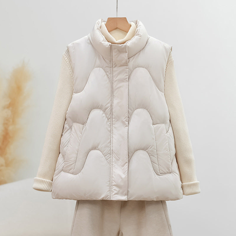 Damen nan ärmellose Steppweste mit hohem Polokragen und ergonomischer Bogensteppung EB