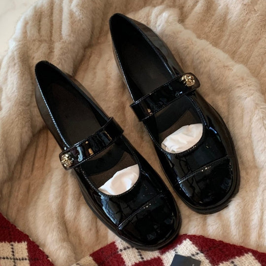 Damen Mary Jane Schuhe mit schicker Schnalle und glänzendem Finish EB