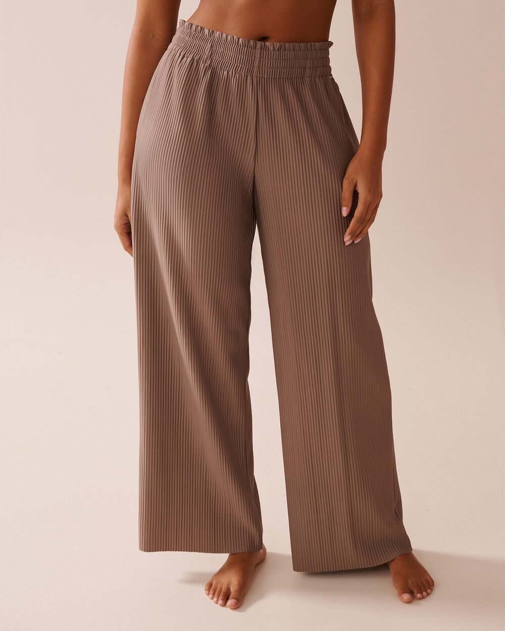 Damen Weite Plissee-Hose mit elastischem Bund und seitlichen Taschen EB
