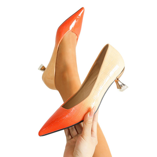 Damen Elegante Pumps mit spitzem Zehenbereich und glänzendem Finish EB