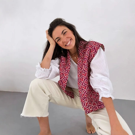 Damen Steppjacke mit floralem Muster und offenem Design EB