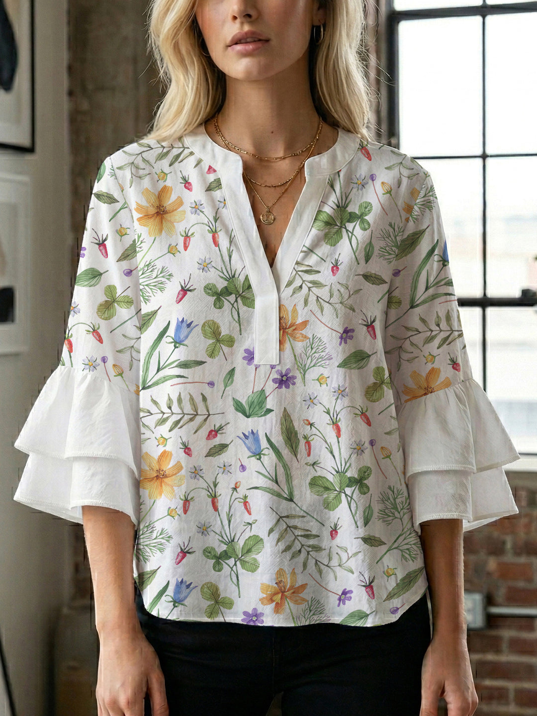 Damen Blusenshirt mit voluminösen Ärmeln und floralem Muster EB
