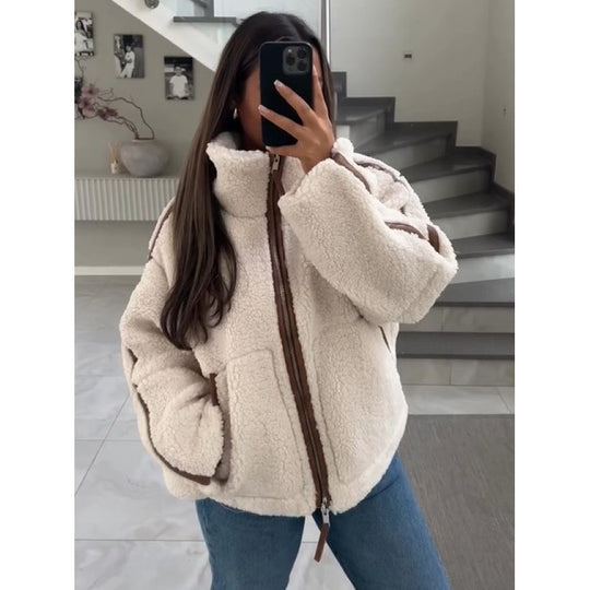 Damen Fleecejacke mit stylischen Details EB