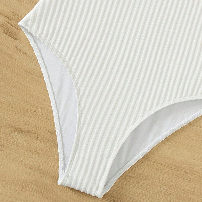 Damen Einteiler Badeanzug mit modernem Cut-Out-Design und strukturiertem Stoff EB