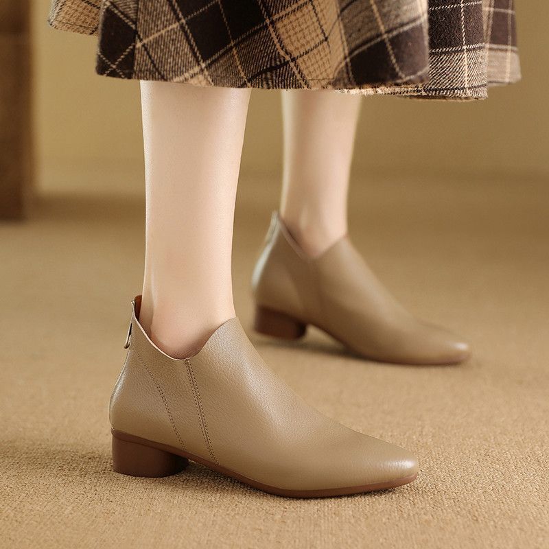 Damen Elegante Ankle Boots mit modischem Schnitt und bequemer Passform EB