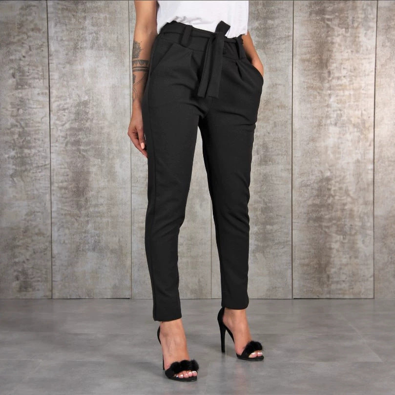 Damen nan taillierte Paperbag-Hose mit Bindegürtel und schmalem Bein EB