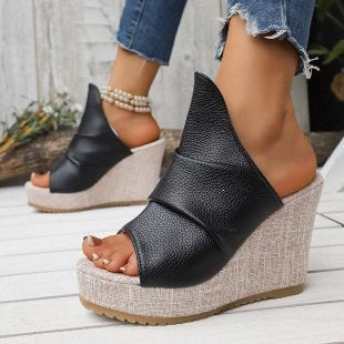 Damen Wedge-Sandaletten mit gefalteten Riemen EB