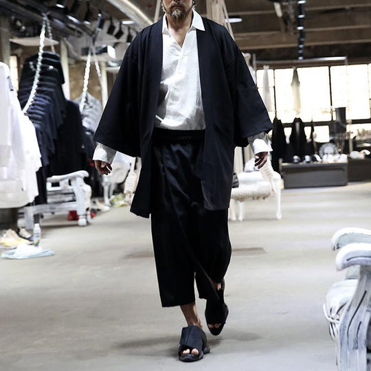 Damen Kimono-Jacke mit modernen Schnitt und praktischen Taschen EB