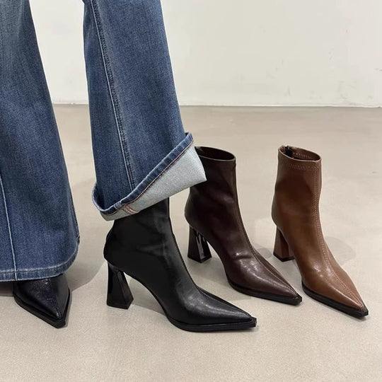 Damen elegante Ankle Boots mit spitzem Design und komfortablem Blockabsatz EB