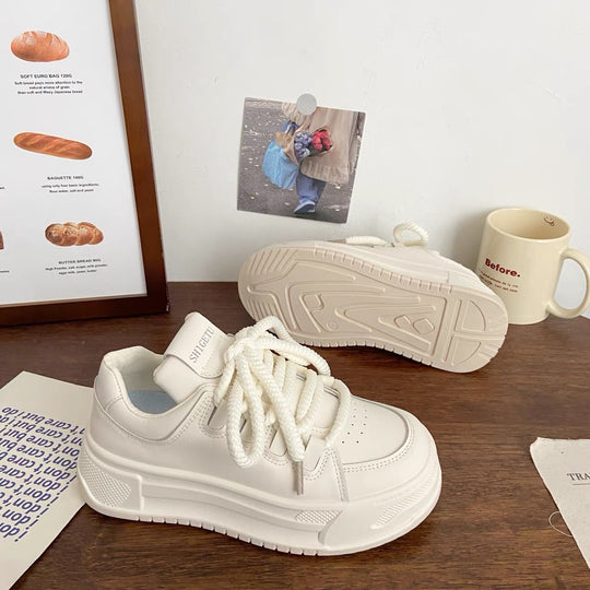 Damen Sneakers mit robustem Design und dämpfender Laufsohle EB