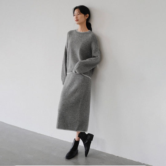 Damen weiches Strickoutfit mit feinen Details und lässigem Schnitt EB