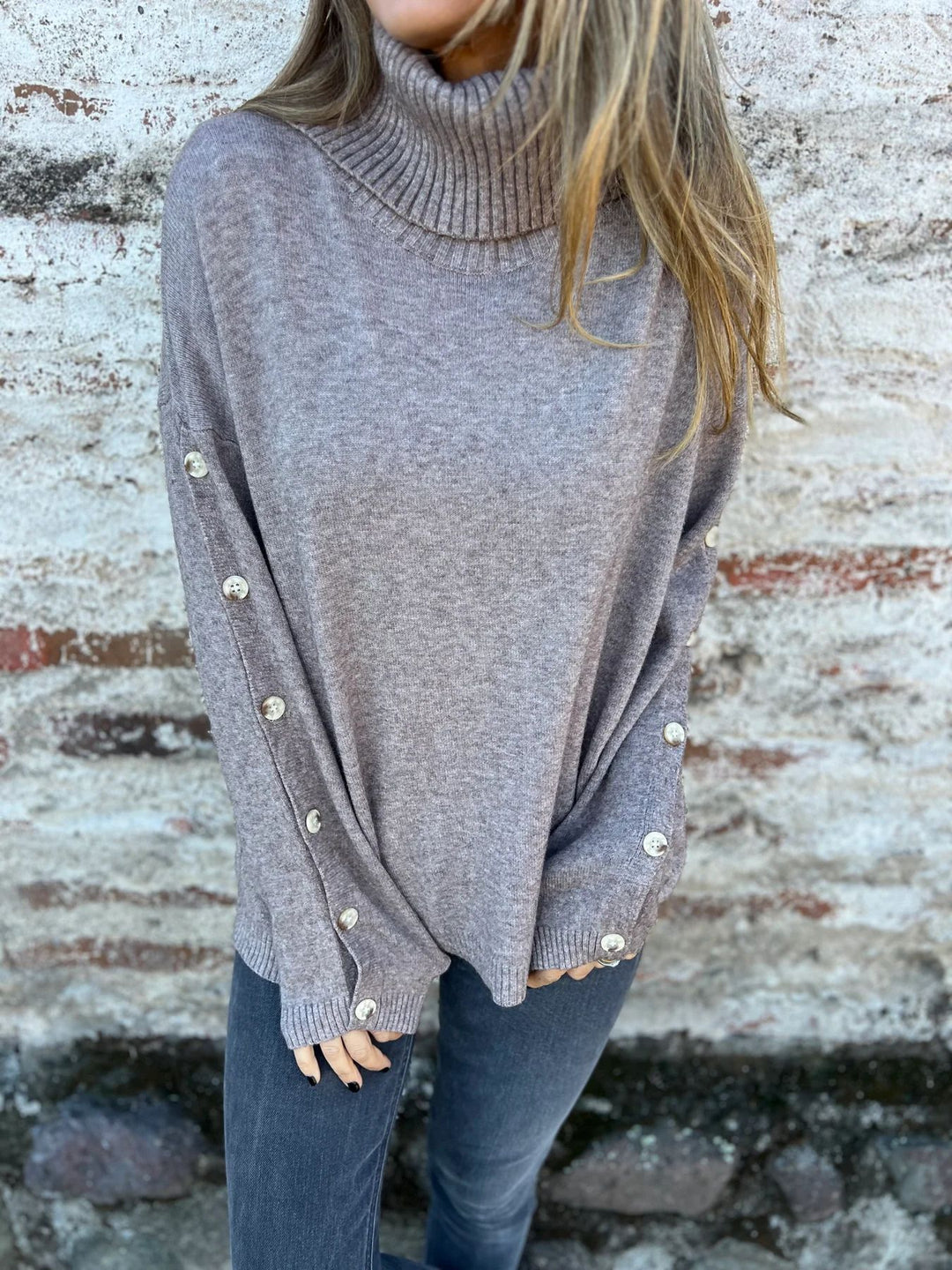 Damen Modischer Rollkragenpullover mit Knopfdetails EB