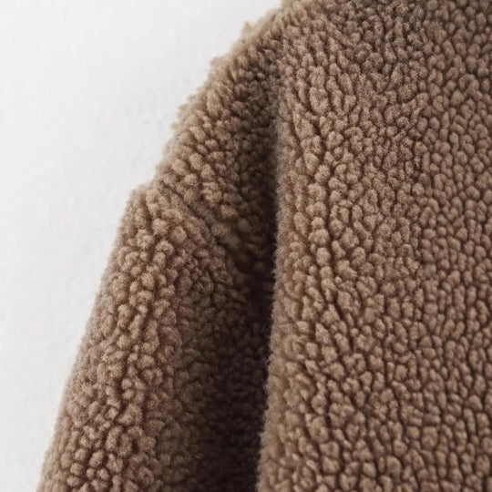Damen kuschelige Teddyjacke mit praktischen Taschen und Knopfverschluss EB