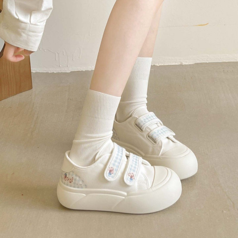 Damen Bequeme Sneaker mit verstellbarem Klettverschluss und floralen Applikationen EB