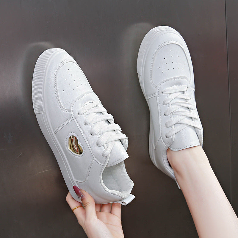 Damen Sneakers mit Herzdetails und komfortabler Dämpfung EB