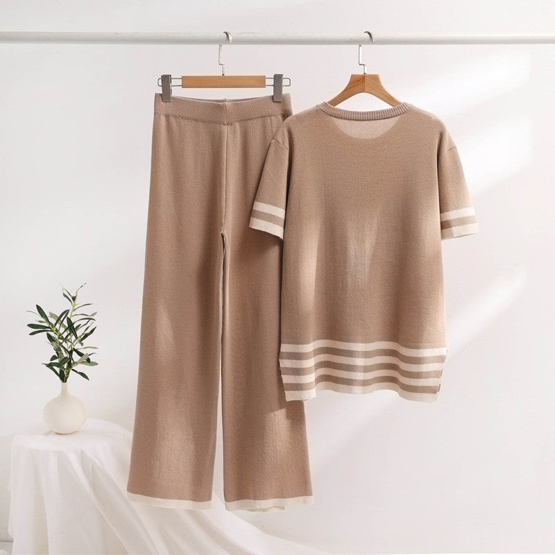 Damen stylisches Strick-Loungewear-Set mit breiten Streifen und seitlichen Schlitzen EB