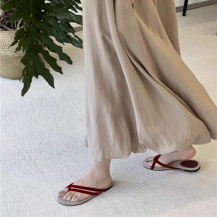 Damen Zehentrenner-Sandalen mit stylishen Riemchen und komfortabler Fußbettgestaltung EB