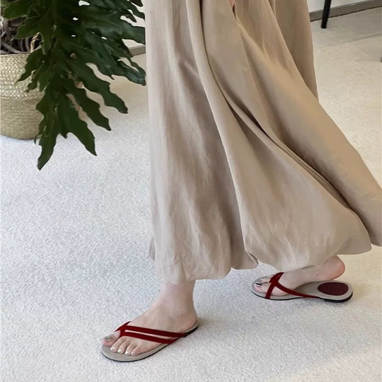 Damen Zehentrenner-Sandalen mit stylishen Riemchen und komfortabler Fußbettgestaltung EB