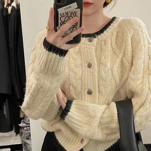 Damen Grobstrick Cardigan mit elegantem Zopfmuster EB