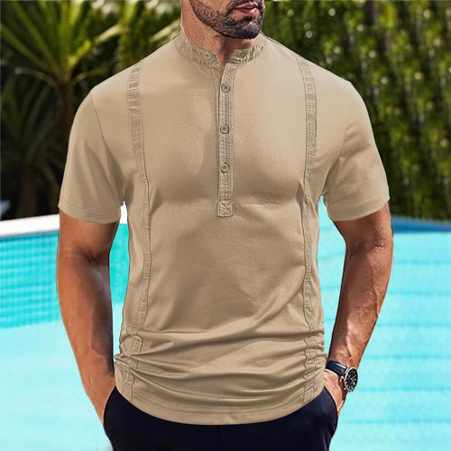 Herren nan Kurzarm-Stehkragenshirt mit verdeckter Knopfleiste, Zierpaspeln und figurbetonter Silhouette EB