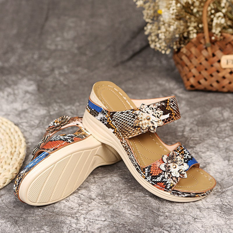 Damen elegante Wedge-Sandalen mit floralen Applikationen EB