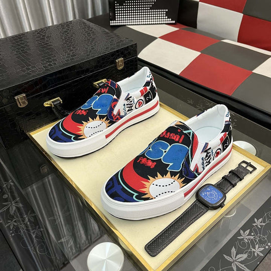 Damen Slip-On Sneakers mit kreativem Grafikdesign und rutschfester Sohle EB