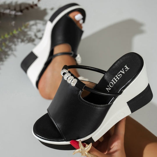 Damen Wedge-Sandalen mit eleganten Strassverzierungen EB