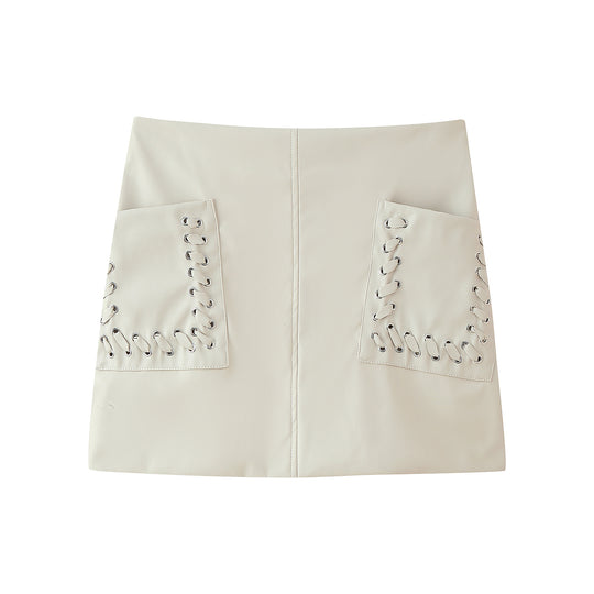 Damen Minirock mit dekorativen Schnürdetails und praktischen Taschen EB