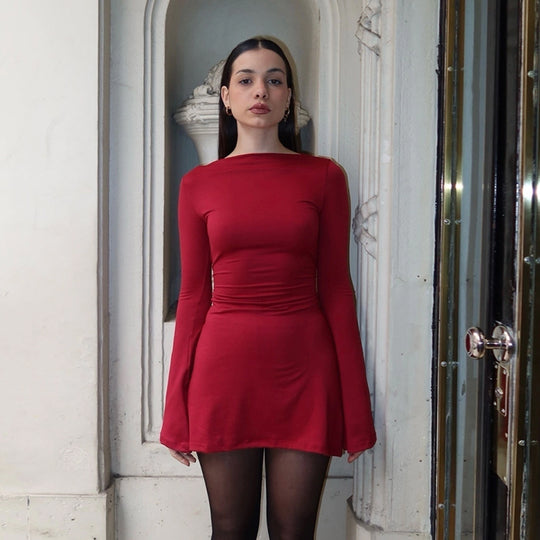Damen Figurbetontes Langarmkleid mit elegantem Schnitt und asymmetrischen Details EB
