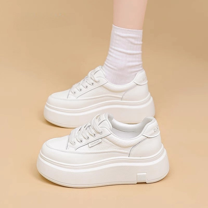 Damen Sportliche Plateausneaker mit ergonomischer Dämpfung und modernem Design EB