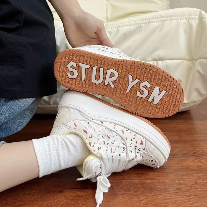 Damen Sneakers mit atmungsaktivem Obermaterial und modischem Muster EB