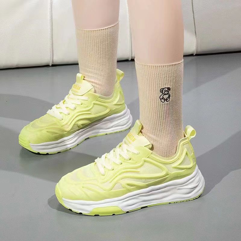 Damen Sportliche Sneaker mit atmungsaktiver Netzstruktur und dämpfender Sohle EB
